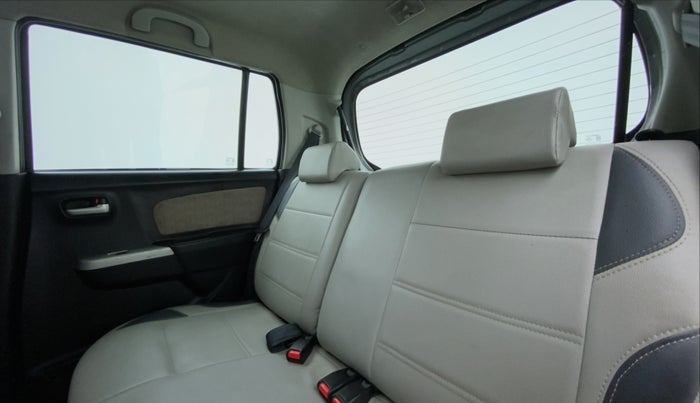 2014 Maruti Wagon R 1.0 VXI, Petrol, Manual, 82,151 km, Right Side Rear Door Cabin