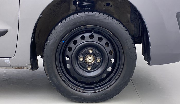 2014 Maruti Wagon R 1.0 VXI, Petrol, Manual, 82,151 km, Right Front Wheel