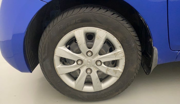 2013 Hyundai Eon SPORTZ, Petrol, Manual, 44,297 km, Left Front Wheel
