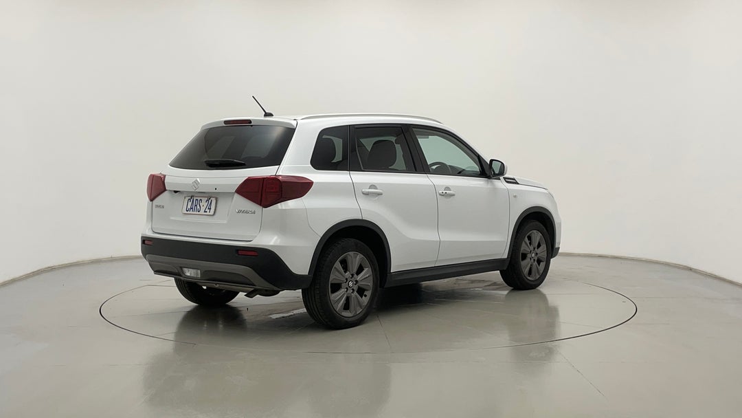 Right Back Diagonal (45- Degree) View