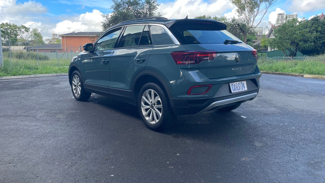 Left Back Diagonal (45- Degree) View