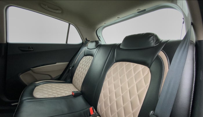 2018 Hyundai Grand i10 MAGNA 1.2 KAPPA VTVT, Petrol, Manual, 43,302 km, Right Side Rear Door Cabin