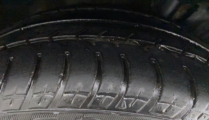 2014 Skoda Octavia AMBITION 2.0 TDI CR AT, Diesel, Automatic, 91,620 km, Right Rear Tyre Tread