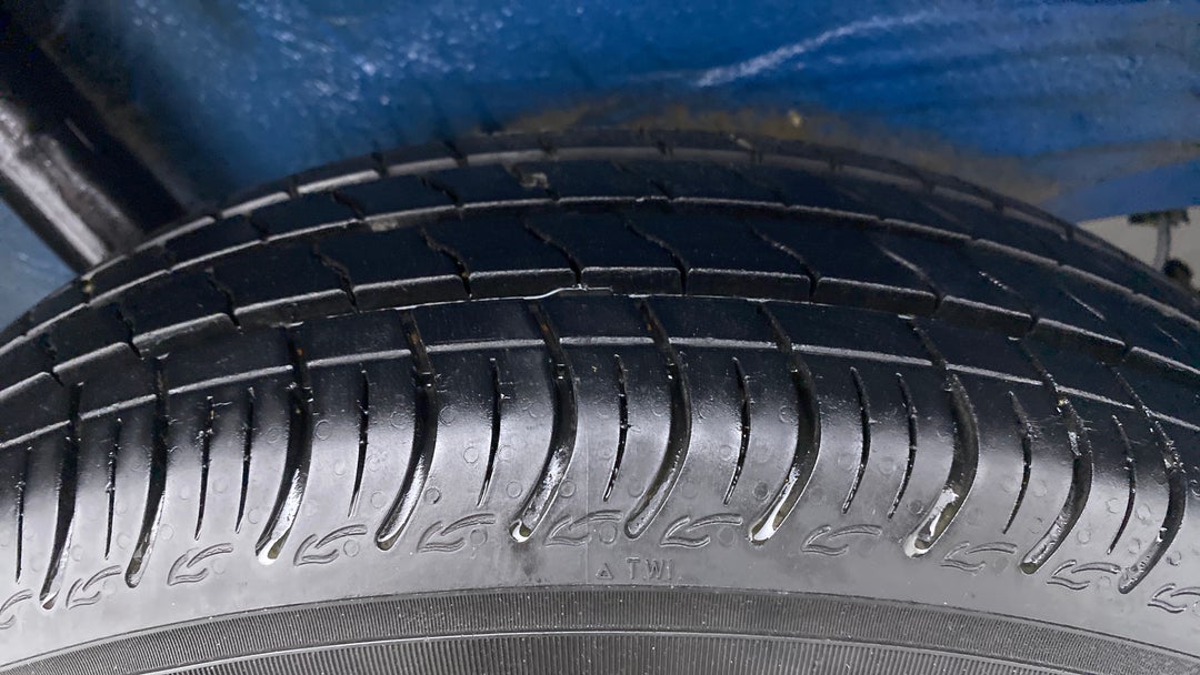 Right Rear Tyre Tread