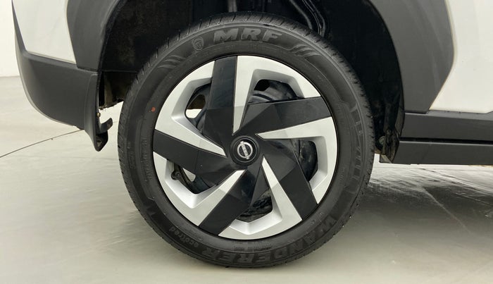 2022 Nissan MAGNITE XL MT, Petrol, Manual, 4,510 km, Right Rear Wheel
