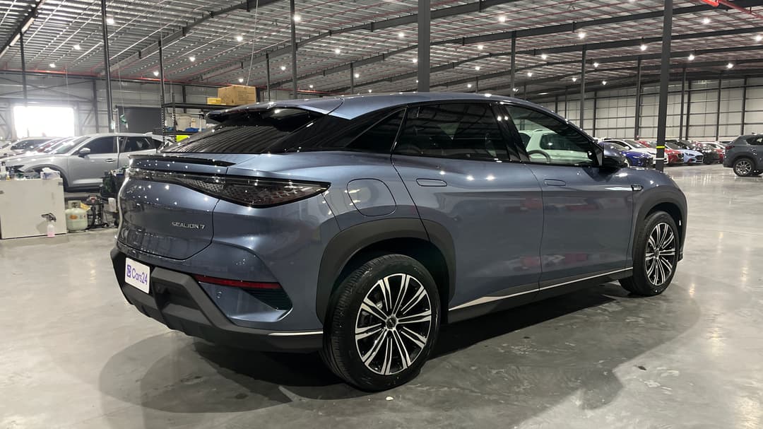 2025 Byd Sealion 7 Premium, Automatic, 6849 km, Right Back Diagonal (45- Degree) View