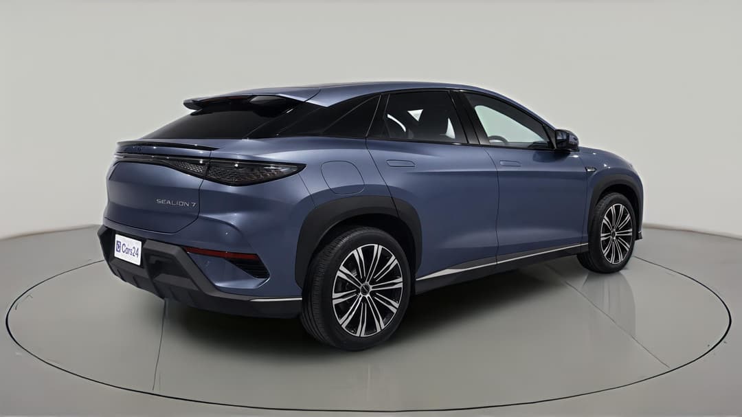 2025 Byd Sealion 7 Premium, Automatic, 6849 km, Right Back Diagonal (45- Degree) View