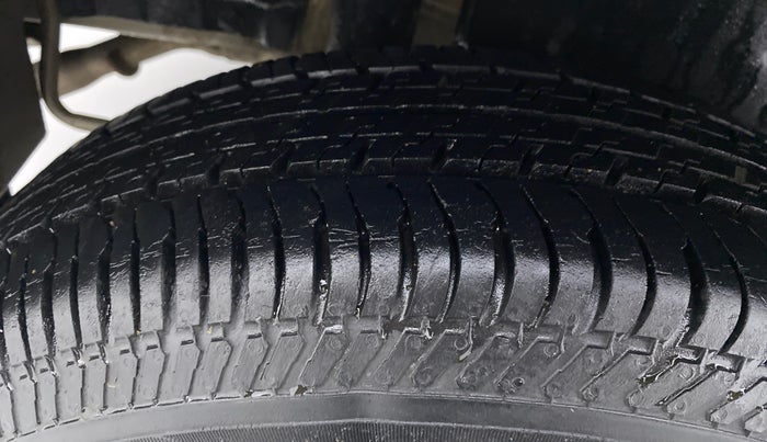 2017 Maruti Swift VXI, Petrol, Manual, 36,836 km, Right Rear Tyre Tread