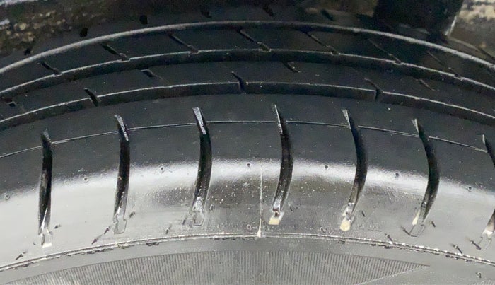 2019 Maruti New Wagon-R LXI CNG 1.0 L, CNG, Manual, 39,788 km, Left Rear Tyre Tread