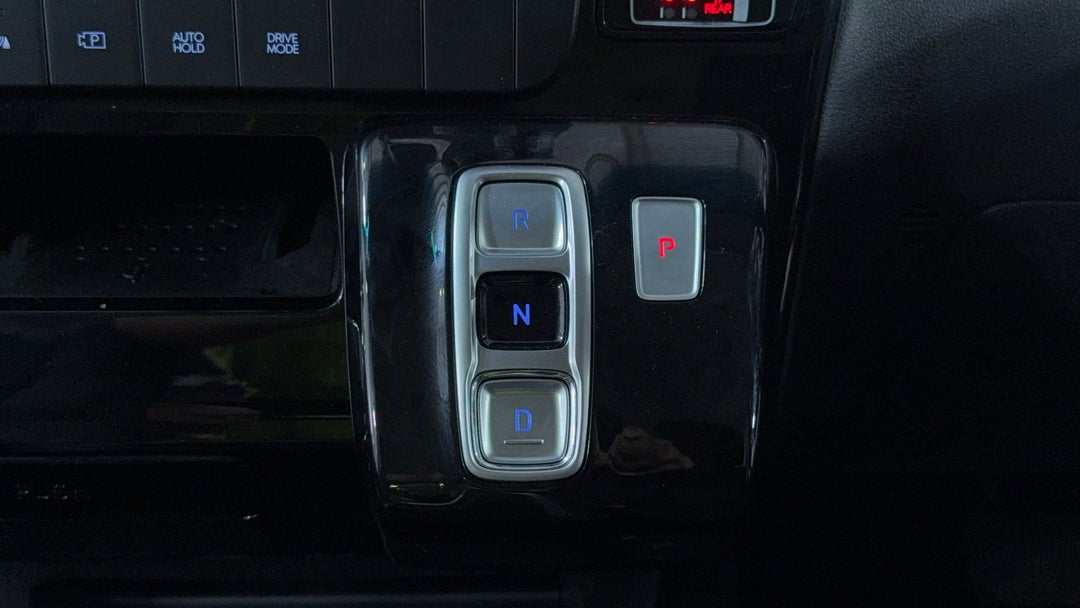 2021 Hyundai Staria Staria, Automatic, 88061 km, Gear Lever 