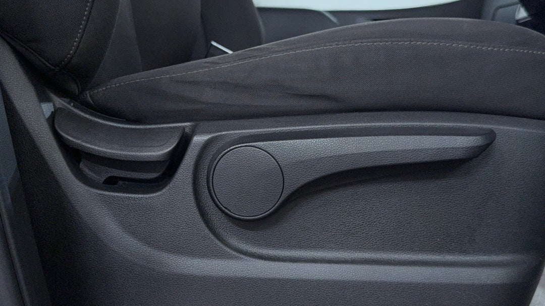 2021 Hyundai Staria Staria, Automatic, 88061 km, Drivers Side Adjustment Panel