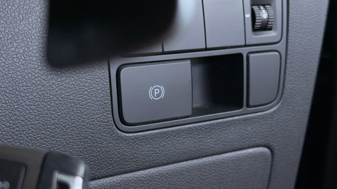 2021 Hyundai Staria Staria, Automatic, 88061 km, Handbrake