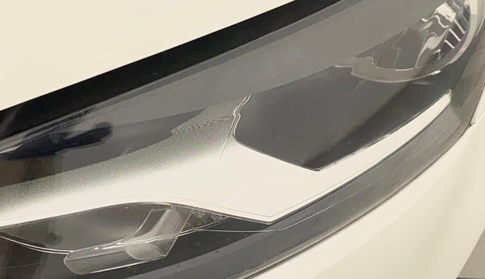 2019 Volkswagen Polo HIGHLINE 1.0L, Petrol, Manual, 65,689 km, Left headlight - Minor scratches