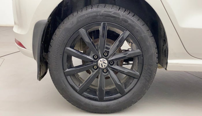 2019 Volkswagen Polo HIGHLINE 1.0L, Petrol, Manual, 65,689 km, Right Rear Wheel