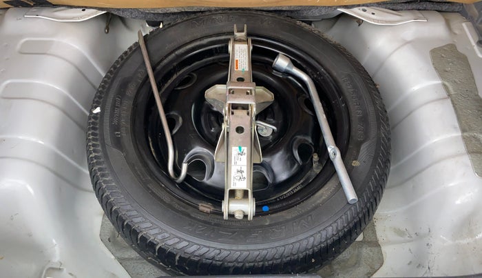 2017 Maruti Alto K10 VXI P, Petrol, Manual, 37,549 km, Spare Tyre
