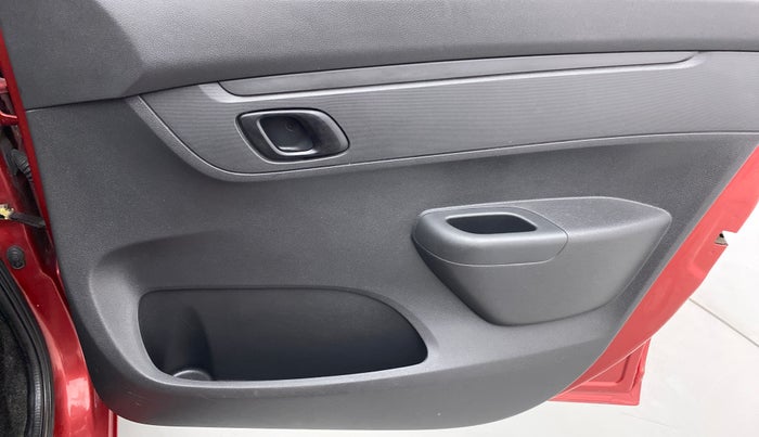 2016 Renault Kwid RXT, Petrol, Manual, 28,177 km, Driver Side Door Panels Control