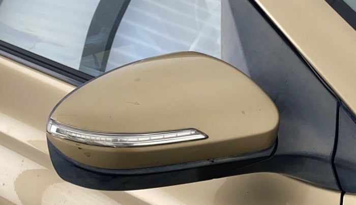 2014 Hyundai Elite i20 SPORTZ 1.2, Petrol, Manual, 68,295 km, Right rear-view mirror - Indicator light has minor damage