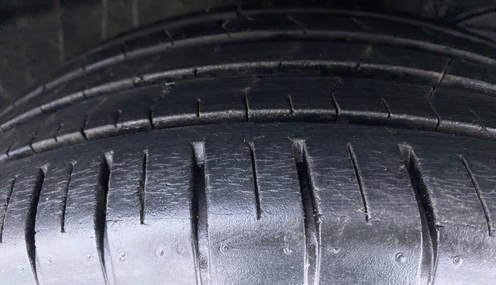 2016 Maruti Baleno ALPHA 1.2 K12, Petrol, Manual, 18,267 km, Right Front Tyre Tread