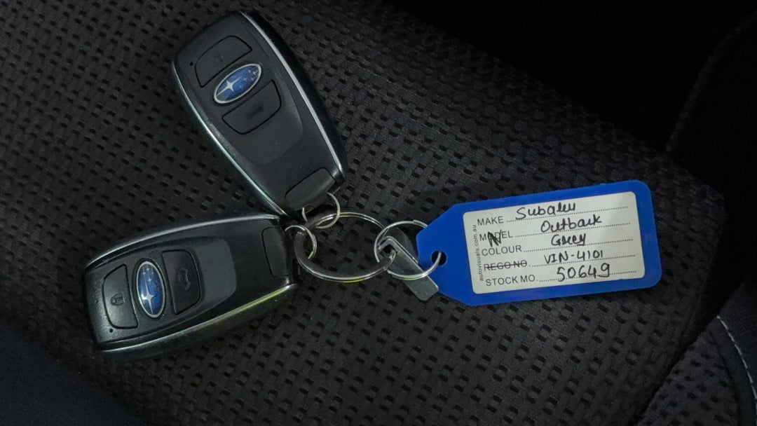 2021 Subaru Outback AWD, Automatic, 50948 km, Key Close-up