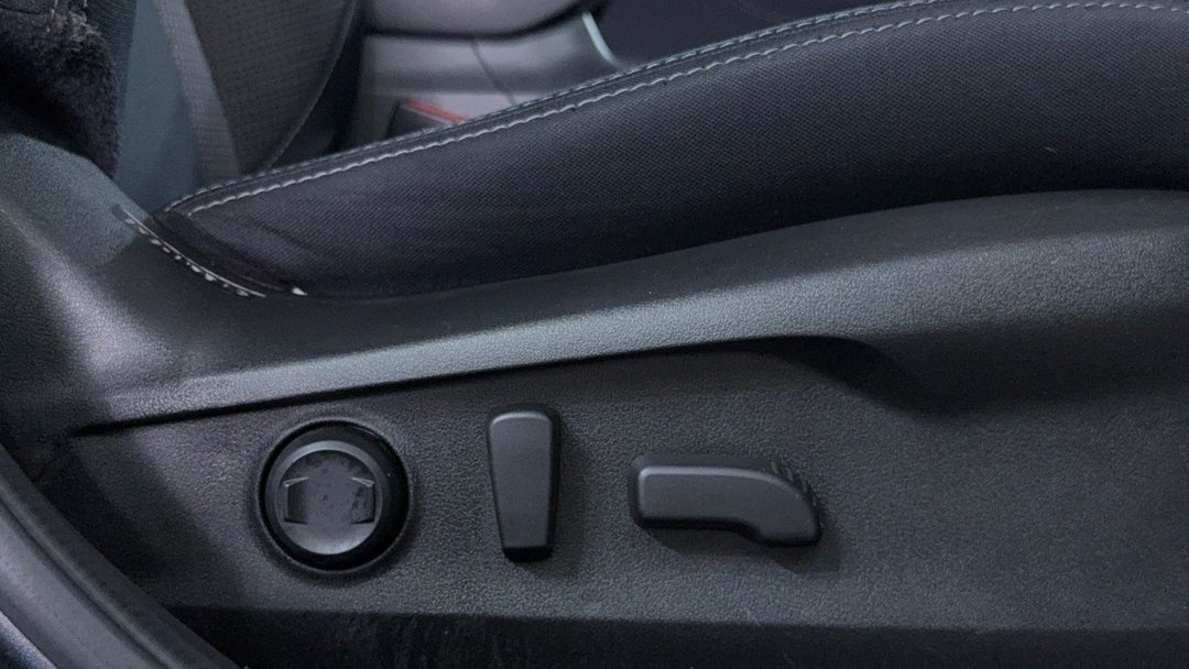 2021 Subaru Outback AWD, Automatic, 50948 km, Drivers Side Adjustment Panel