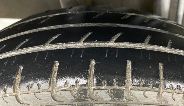 2017 Datsun Redi Go T (O), Petrol, Manual, 56,622 km, Right Rear Tyre Tread