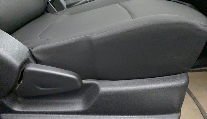 2019 Renault Kwid RXL, Petrol, Manual, 6,183 km, Driver Side Adjustment Panel