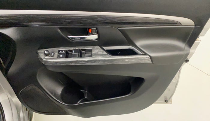 2019 Maruti XL6 ZETA AT, Petrol, Automatic, 1,03,396 km, Driver Side Door Panels Control