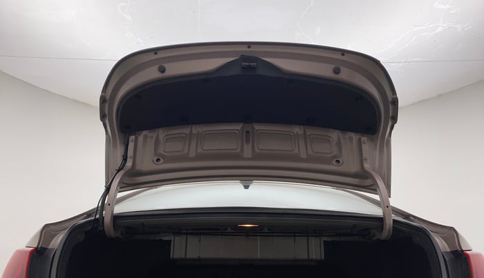 2018 Hyundai Verna 1.6 VTVT SX O, Petrol, Manual, 49,234 km, Boot Door Open
