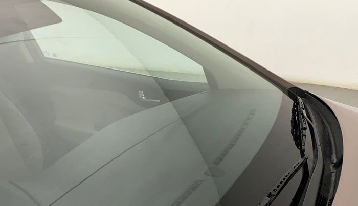 2018 Hyundai Verna 1.6 VTVT SX O, Petrol, Manual, 49,234 km, Front windshield - Minor spot on windshield