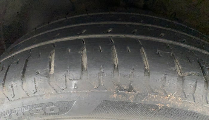 2018 Hyundai Verna 1.6 VTVT SX O, Petrol, Manual, 49,234 km, Left Front Tyre Tread