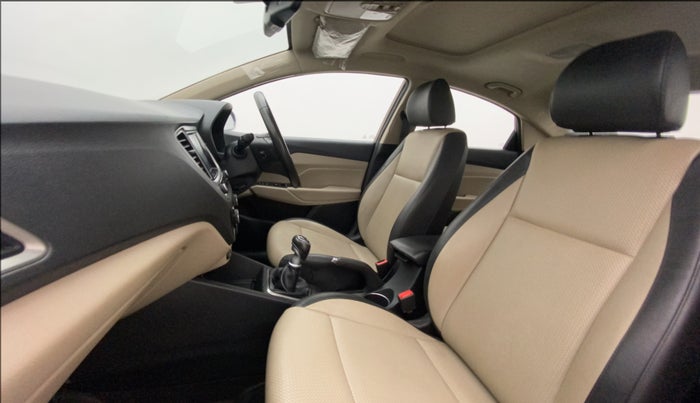2018 Hyundai Verna 1.6 VTVT SX O, Petrol, Manual, 49,234 km, Right Side Front Door Cabin