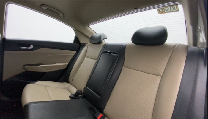 2018 Hyundai Verna 1.6 VTVT SX O, Petrol, Manual, 49,234 km, Right Side Rear Door Cabin