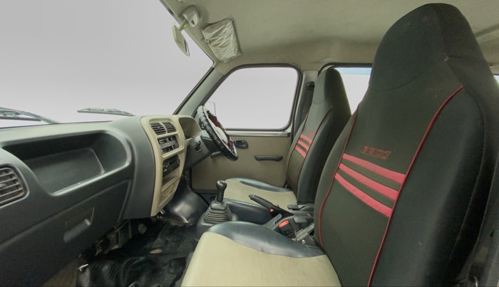2015 Maruti Eeco 7 STR, Petrol, Manual, 28,883 km, Right Side Front Door Cabin