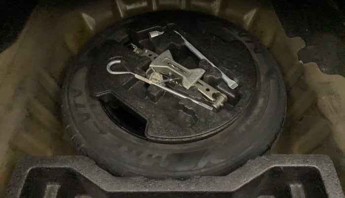 2015 Maruti Ciaz ZDI SHVS, Diesel, Manual, 76,403 km, Spare Tyre