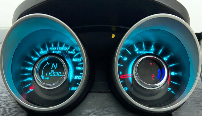 2015 Mahindra XUV500 W10, Diesel, Manual, 1,17,853 km, Odometer Image