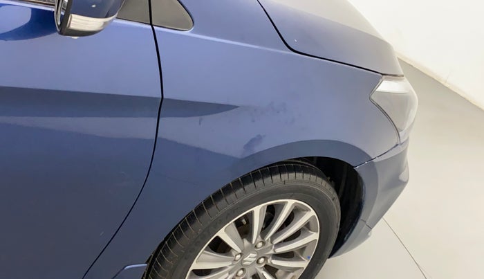 2018 Maruti Ciaz ALPHA  AT 1.5 SHVS PETROL, Petrol, Automatic, 56,035 km, Right fender - Paint has minor damage