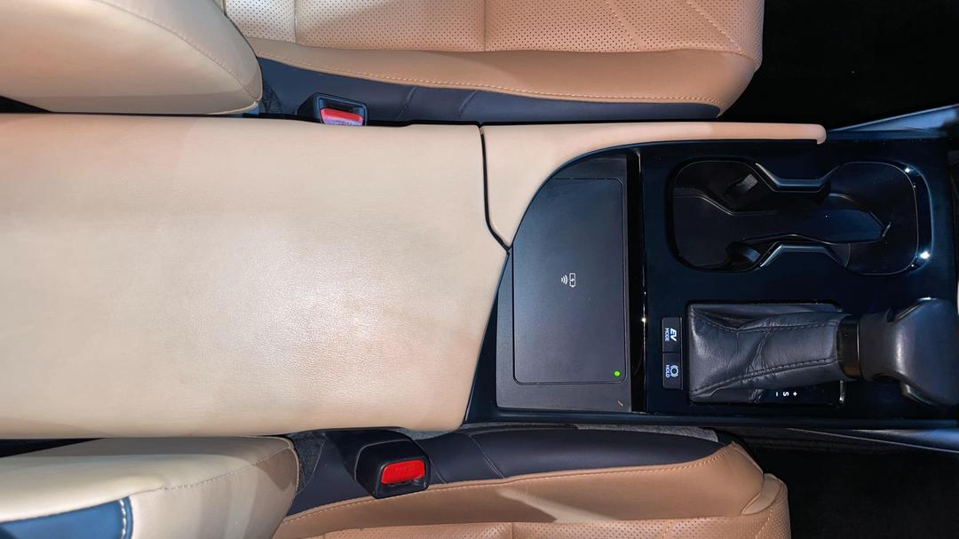 2023 Lexus Es300h Luxury (hybrid), Automatic, 38963 km, Center Console