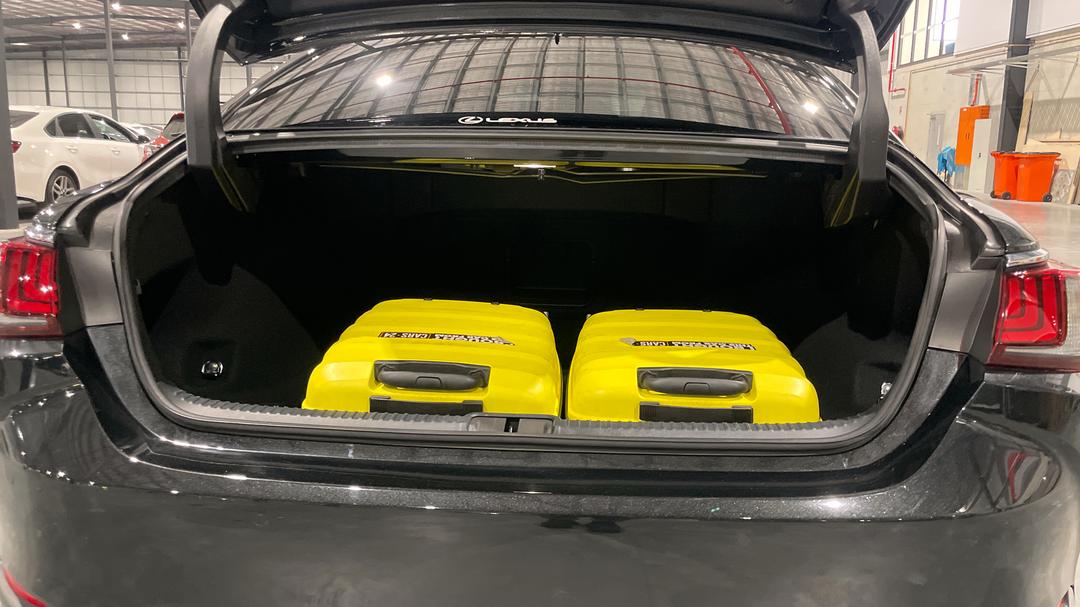 2023 Lexus Es300h Luxury (hybrid), Automatic, 38963 km, Boot Inside View with Luggage