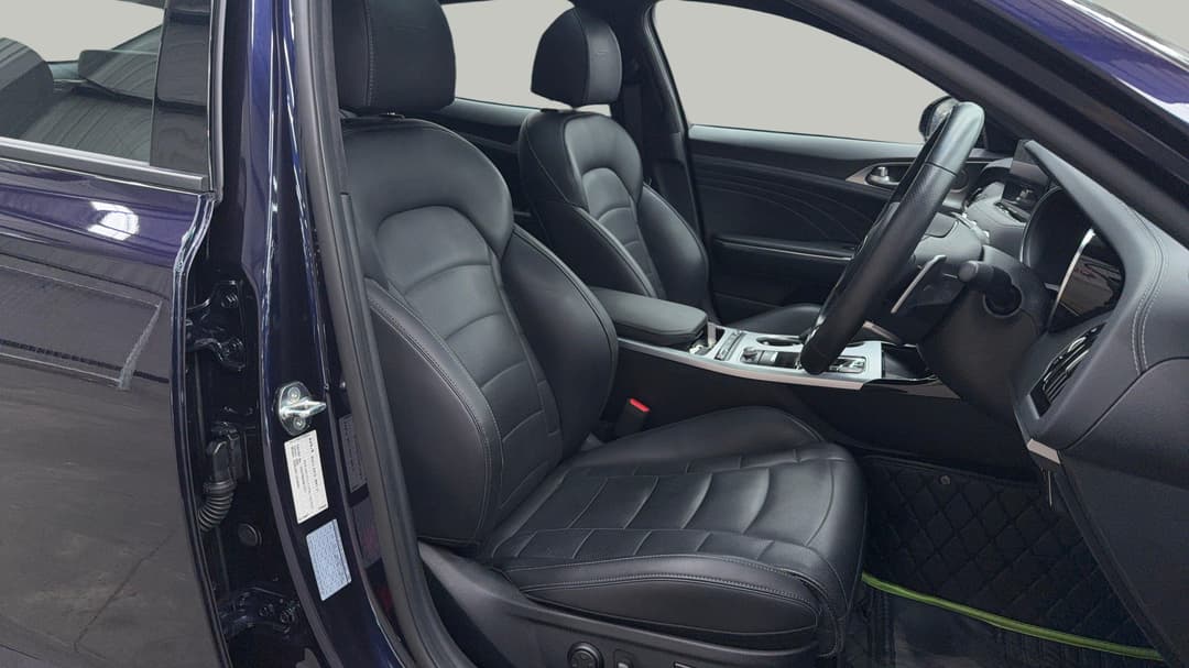 2021 Kia Stinger Gt (black Leather), Automatic, 38698 km, Right Side Front Door Cabin View