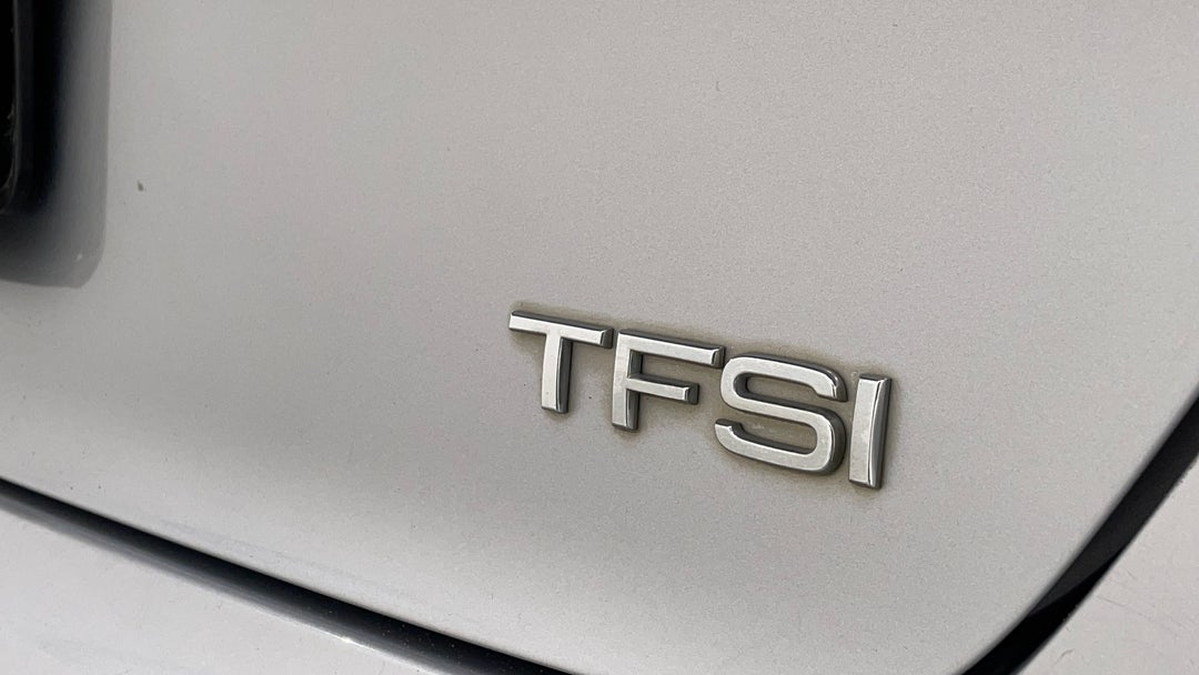 Badge (Boot Right Side)