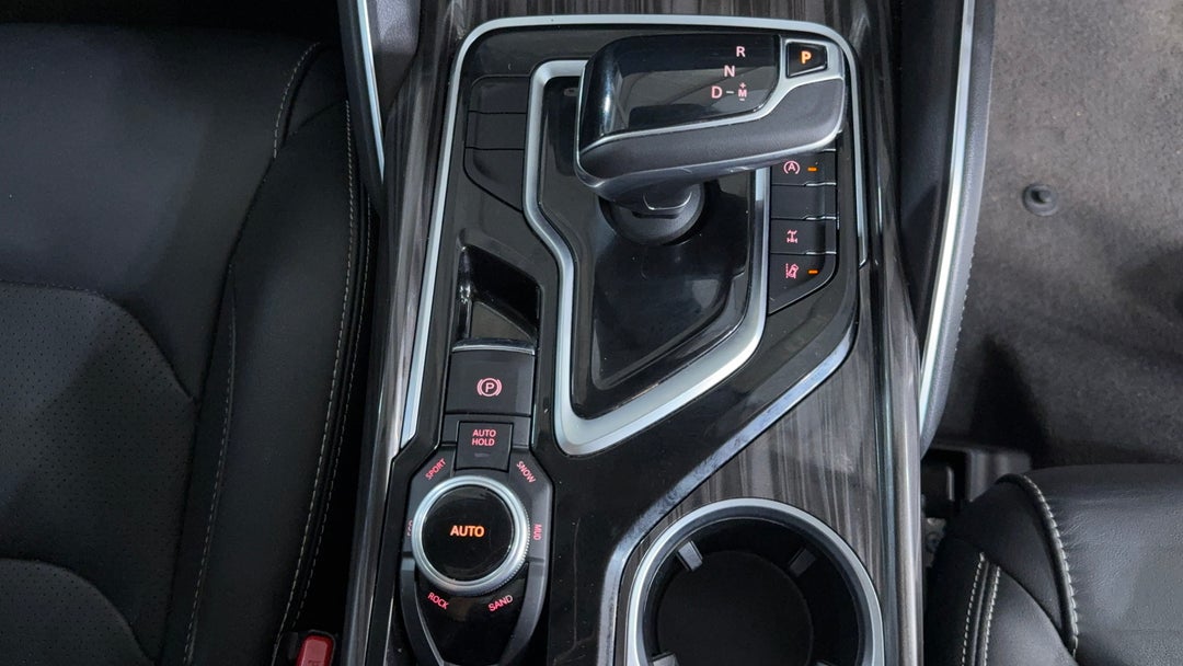 2022 LDV D90 Executive (4WD) D20, Automatic, 50396 km, Gear Lever 