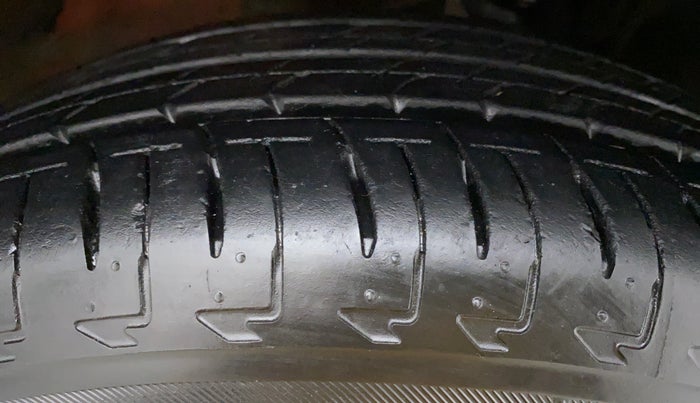 2017 Maruti IGNIS DELTA 1.2 K12 AMT, Petrol, Automatic, 6,511 km, Left Front Tyre Tread