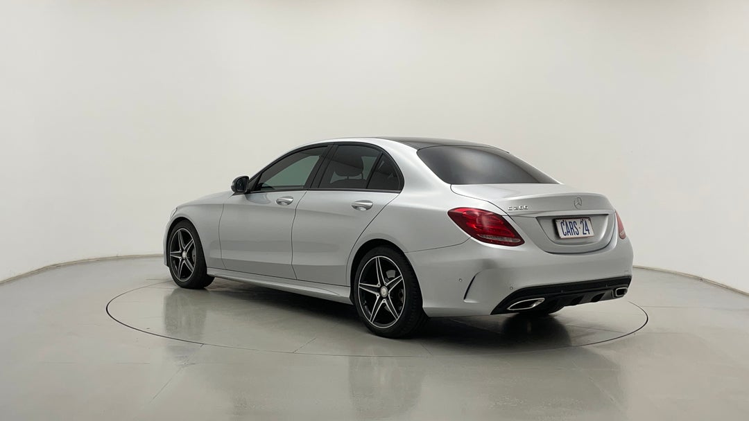 Left Back Diagonal (45- Degree) View