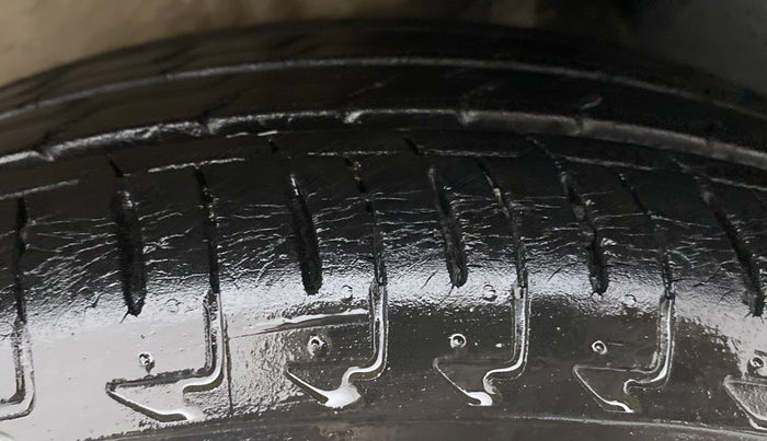 2017 Maruti IGNIS ZETA 1.2 AMT, Petrol, Automatic, 32,258 km, Left Rear Tyre Tread