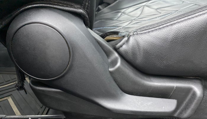 2017 Maruti IGNIS ZETA 1.2 AMT, Petrol, Automatic, 32,258 km, Driver Side Adjustment Panel