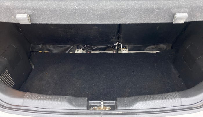 2017 Maruti IGNIS ZETA 1.2 AMT, Petrol, Automatic, 32,258 km, Boot Inside