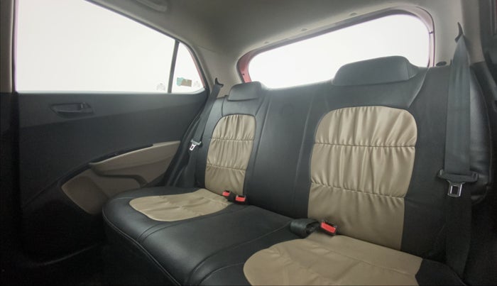 2018 Hyundai Grand i10 MAGNA 1.2 KAPPA VTVT, Petrol, Manual, 15,548 km, Right Side Rear Door Cabin