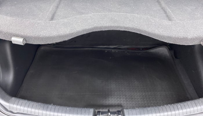 2018 Hyundai Grand i10 MAGNA 1.2 KAPPA VTVT, Petrol, Manual, 15,548 km, Boot Inside