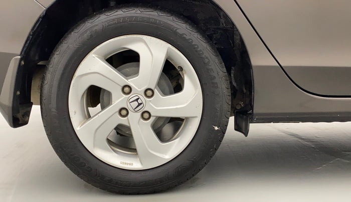 2015 Honda City VX MT PETROL, Petrol, Manual, 40,424 km, Right Rear Wheel