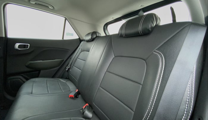 2021 Hyundai VENUE SX 1.0 GDI IMT, Petrol, Manual, 17,900 km, Right Side Rear Door Cabin